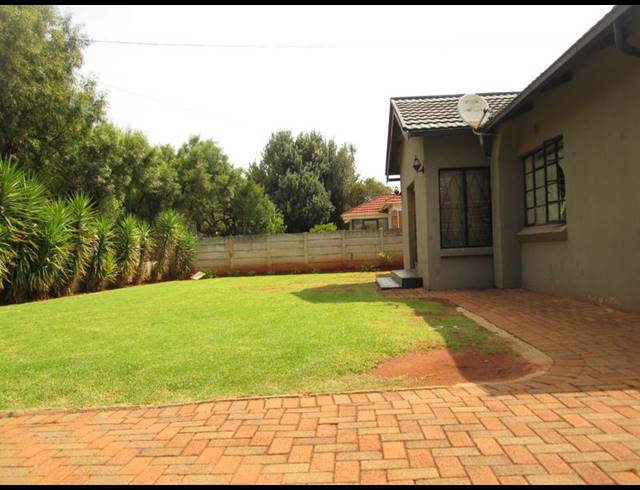 3 BEDROOM HOUSE FOR SALE IN PRIMROSE HILL